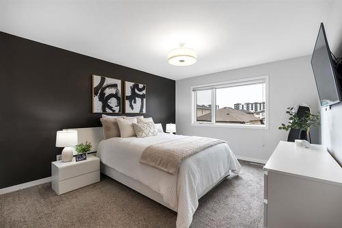 3 Tennant Gate, Winnipeg, MB - Indoor Photo Showing Bedroom