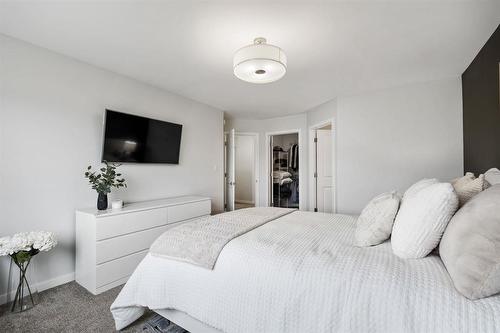 3 Tennant Gate, Winnipeg, MB - Indoor Photo Showing Bedroom