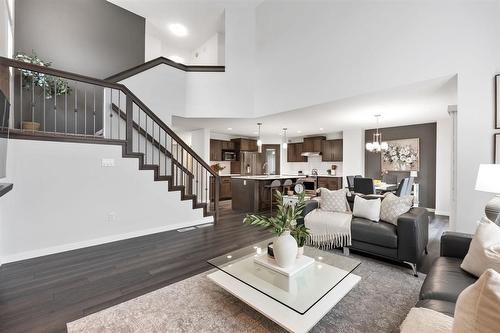3 Tennant Gate, Winnipeg, MB - Indoor Photo Showing Living Room