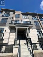 208 - 30 HALLIFORD PLACE E  Brampton, ON L6P 4R1
