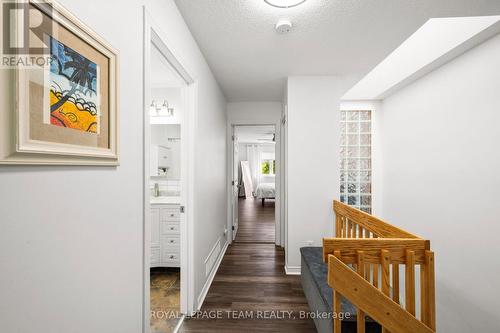 212 Provender Avenue, Ottawa, ON - Indoor Photo Showing Other Room