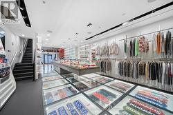 273 QUEEN STREET W  Toronto, ON M5V 1Z9