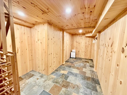 Bureau - 39 Av. Chartier, Saint-Sauveur, QC - Indoor Photo Showing Other Room