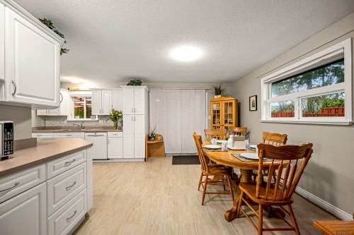 1965 Cougar Cres, Comox, BC 