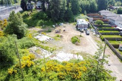 681 Homewood Rd Campbell River, BC V9W 3N6