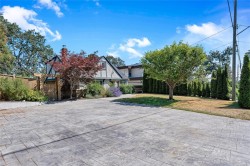 1514 Shorncliffe Rd Saanich, BC V8P 2T4