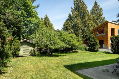 764 Mann Ave, Saanich, BC 