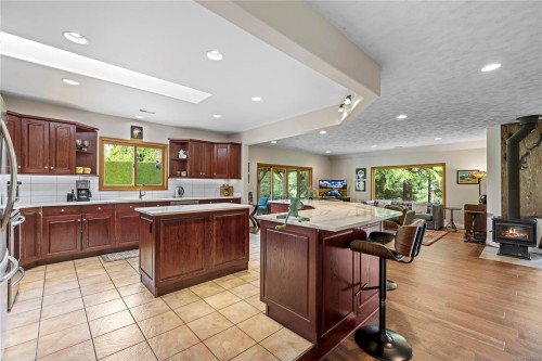1204 Bazett Rd, Duncan, BC 