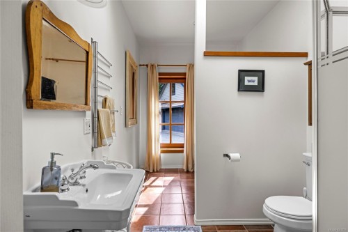1204 Bazett Rd, Duncan, BC 