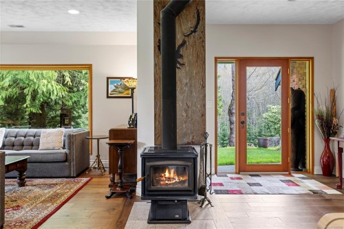 1204 Bazett Rd, Duncan, BC 