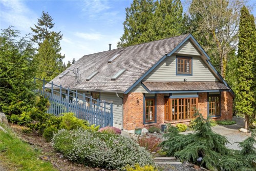 1204 Bazett Rd, Duncan, BC 