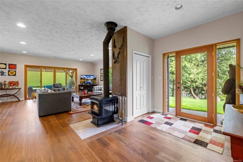 1204 Bazett Rd, Duncan, BC 