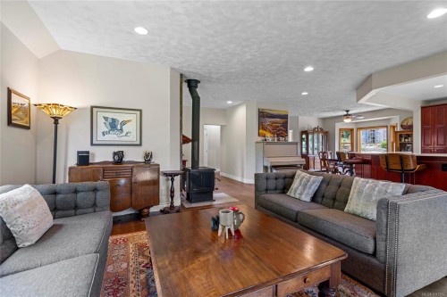 1204 Bazett Rd, Duncan, BC 