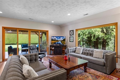 1204 Bazett Rd, Duncan, BC 