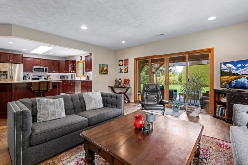 1204 Bazett Rd, Duncan, BC 
