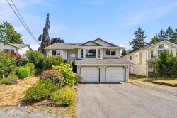 2712 Labieux Rd Nanaimo, BC V9T 3N6
