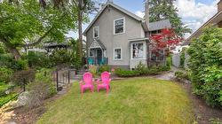 1537 Lakeview Street  Kelowna, BC V1Y 6N1