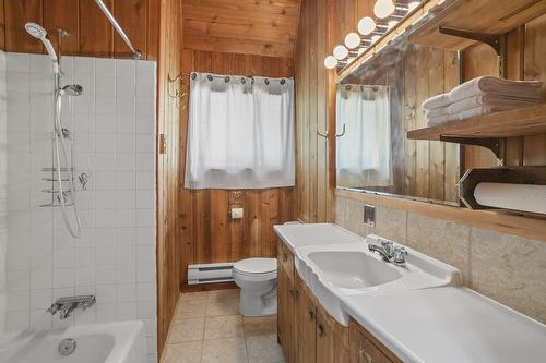 11929 3A Highway, Destiny Bay, BC - Indoor Photo Showing Bathroom