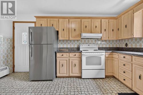 974 Greenbriar Avenue, Ottawa, ON - Indoor Photo Showing Kitchen