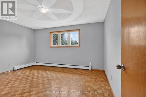 974 Greenbriar Avenue, Ottawa, ON - Indoor Photo Showing Other Room