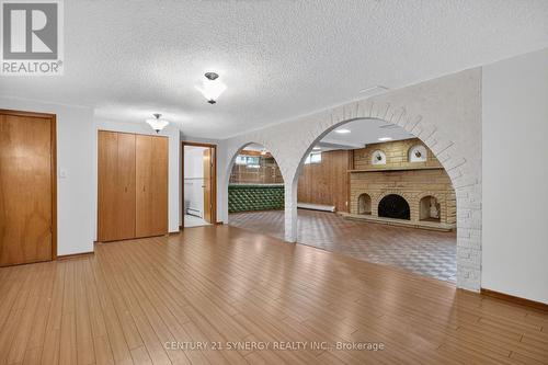 974 Greenbriar Avenue, Ottawa, ON - Indoor