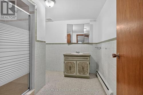 974 Greenbriar Avenue, Ottawa, ON - Indoor