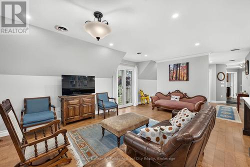400 - 5 Cobourg Street, Goderich (Goderich (Town)), ON - Indoor Photo Showing Living Room