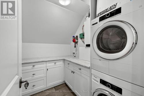 400 - 5 Cobourg Street, Goderich (Goderich (Town)), ON - Indoor Photo Showing Laundry Room