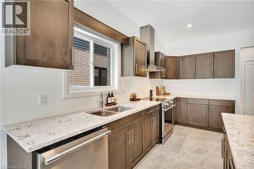 49 Willson Drive, Thorold, ON - Indoor Photo Showing Kitchen With Double Sink With Upgraded Kitchen