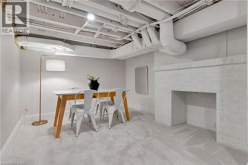203 Forsyth Drive, Waterloo, ON - Indoor