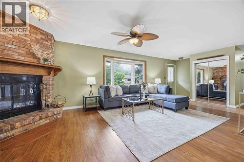 1150 Thomas Drive, Sarnia, ON - Indoor Photo Showing Living Room With Fireplace