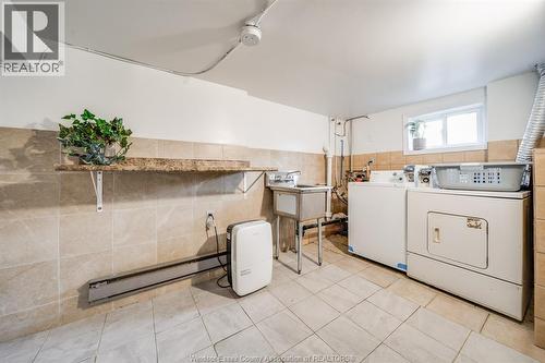 655 Chilver Rd., Windsor, ON - Indoor Photo Showing Laundry Room