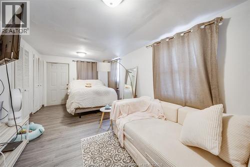 655 Chilver Rd., Windsor, ON - Indoor Photo Showing Bedroom