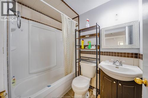 655 Chilver Rd., Windsor, ON - Indoor Photo Showing Bathroom