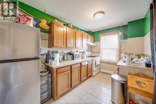 655 Chilver Rd., Windsor, ON - Indoor Photo Showing Kitchen