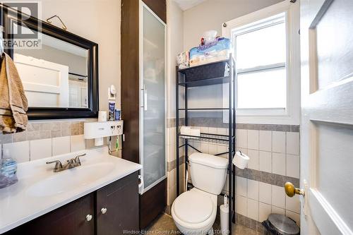 655 Chilver Rd., Windsor, ON - Indoor Photo Showing Bathroom