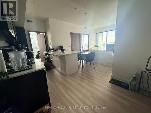 3206 - 17 Bathurst Street, Toronto, ON - Indoor
