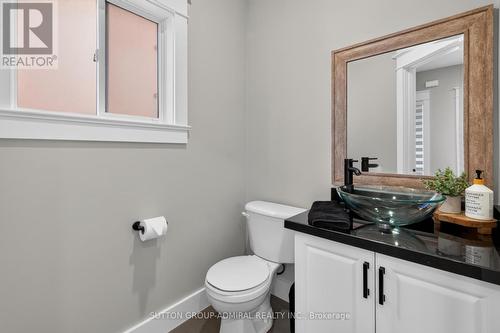 7 Emily Carr Crescent, Caledon, ON - Indoor Photo Showing Bathroom