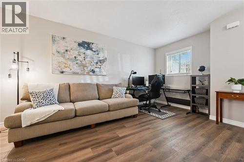 50 Howe Drive Unit# 9D, Kitchener, ON - Indoor Photo Showing Living Room