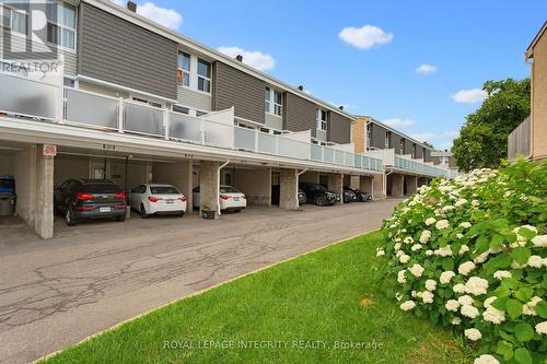 36 - 3415 UPLANDS DRIVE  Ottawa, ON K1V 9N3