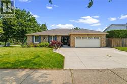 1 BANBURRY Crescent  Grimsby, ON L3M 4R8