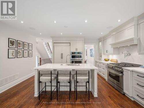 29 Maxwell Avenue, Toronto, ON - Indoor Photo Showing Kitchen With Upgraded Kitchen