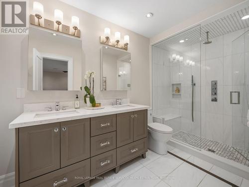 29 Maxwell Avenue, Toronto, ON - Indoor Photo Showing Bathroom