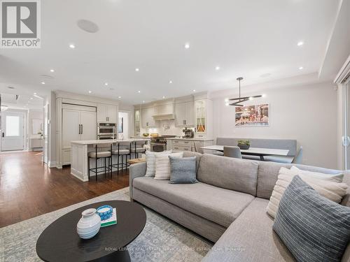 29 Maxwell Avenue, Toronto, ON - Indoor Photo Showing Living Room