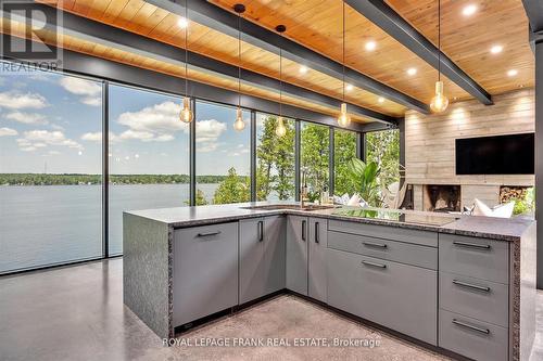 910 Birchview Road, Douro-Dummer, ON - Indoor