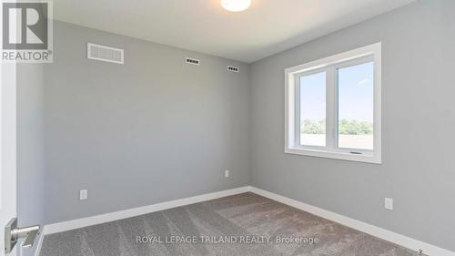 45 Harrow Lane, St. Thomas, ON - Indoor Photo Showing Other Room