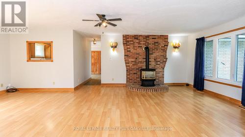52 Denney Drive, Essa, ON - Indoor Photo Showing Living Room With Fireplace