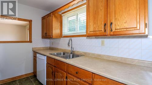 52 Denney Drive, Essa, ON - Indoor Photo Showing Kitchen With Double Sink