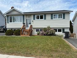 82 Glendale Avenue Mt. Pearl, NL A1N 1H8