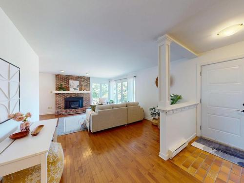 20 Grandview Drive, Wolfville, NS - Indoor With Fireplace